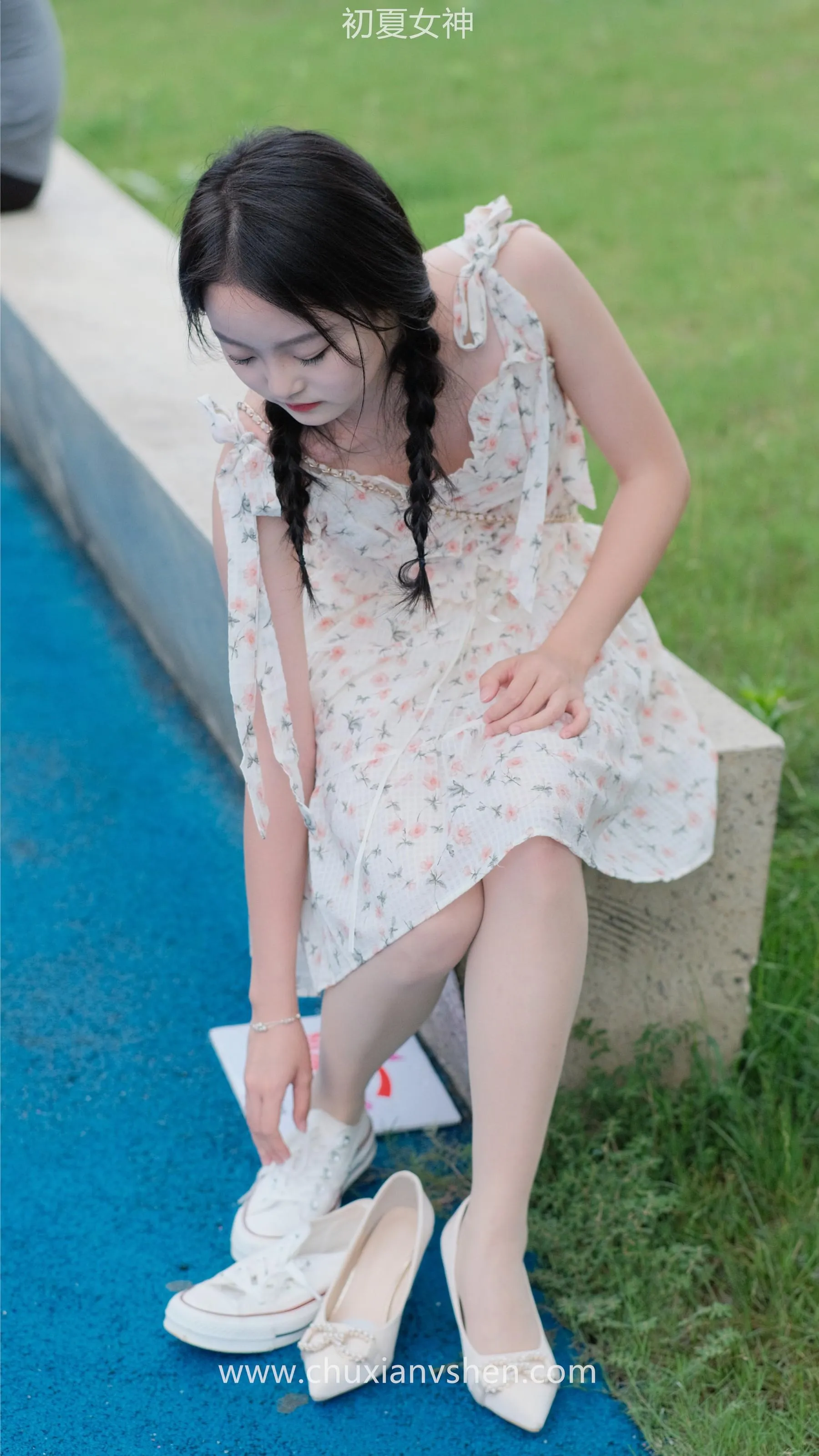 初夏女神 NO.050 双双 公园游玩 [221P]插图3